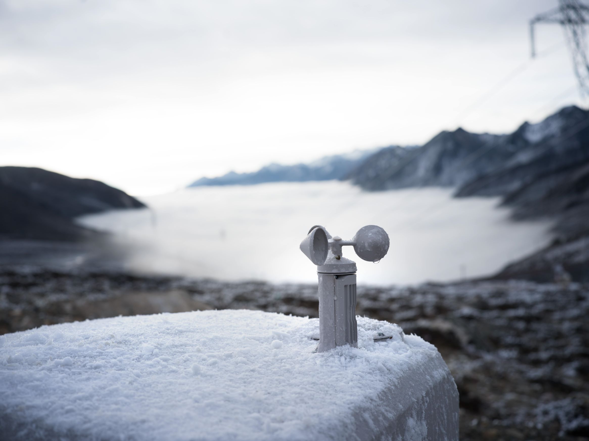 Anemometer in Low Temperature