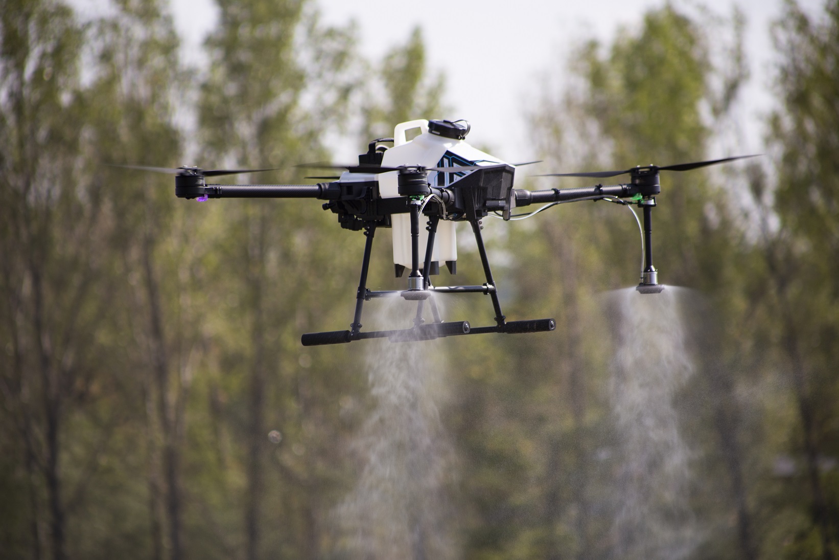 AGRICULTURAL DRONES FOR SPRAYING - ADVANTAGES AND APPLICATIONS